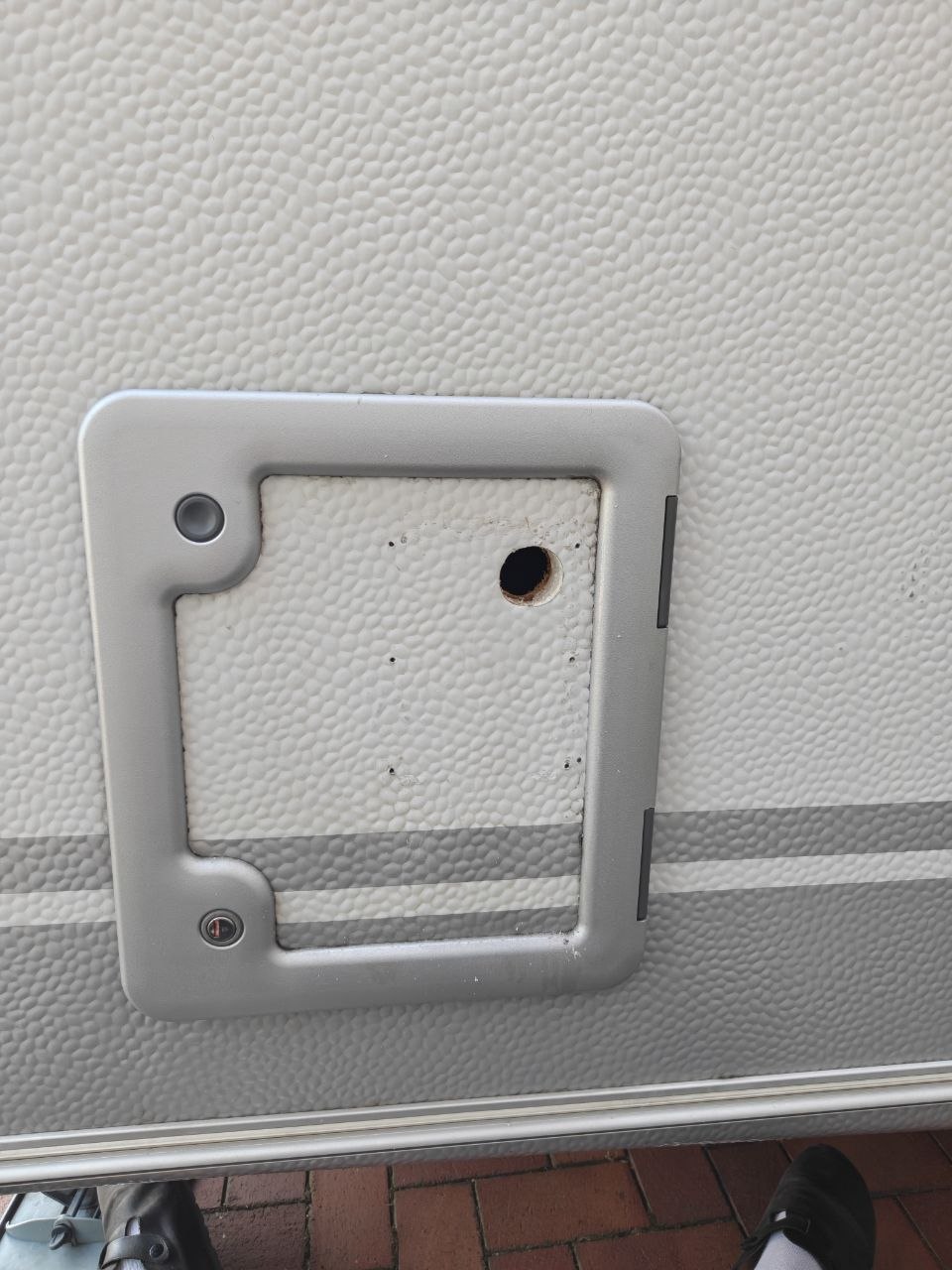Toilettenklappe vor dem Einbau des SOG-Systems